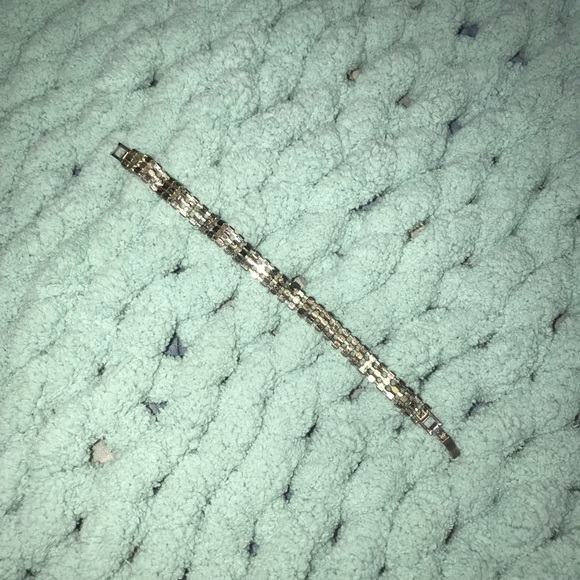 Faux Diamond bracelet - Picture 8 of 8